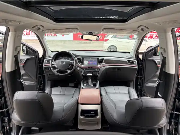 GAC Trumpchi GS8 2017