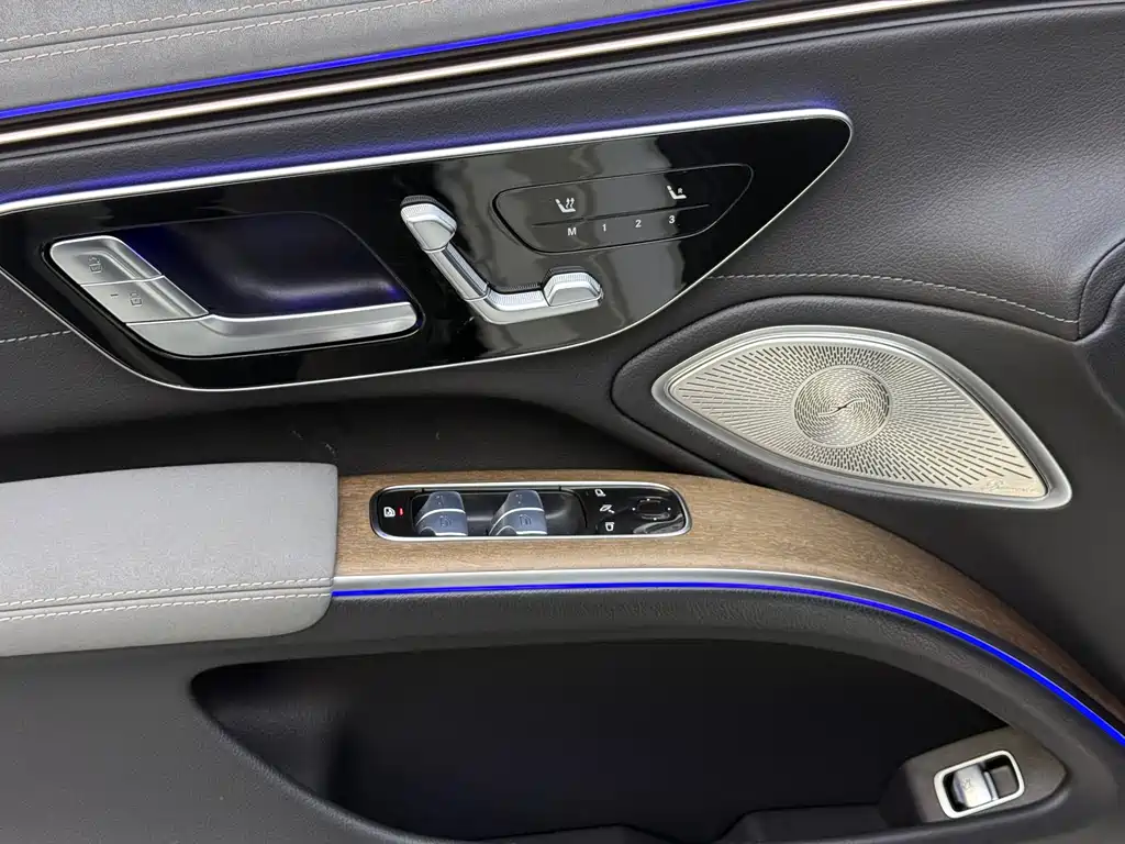 Mercedes-Benz EQS 2024 — фото 21