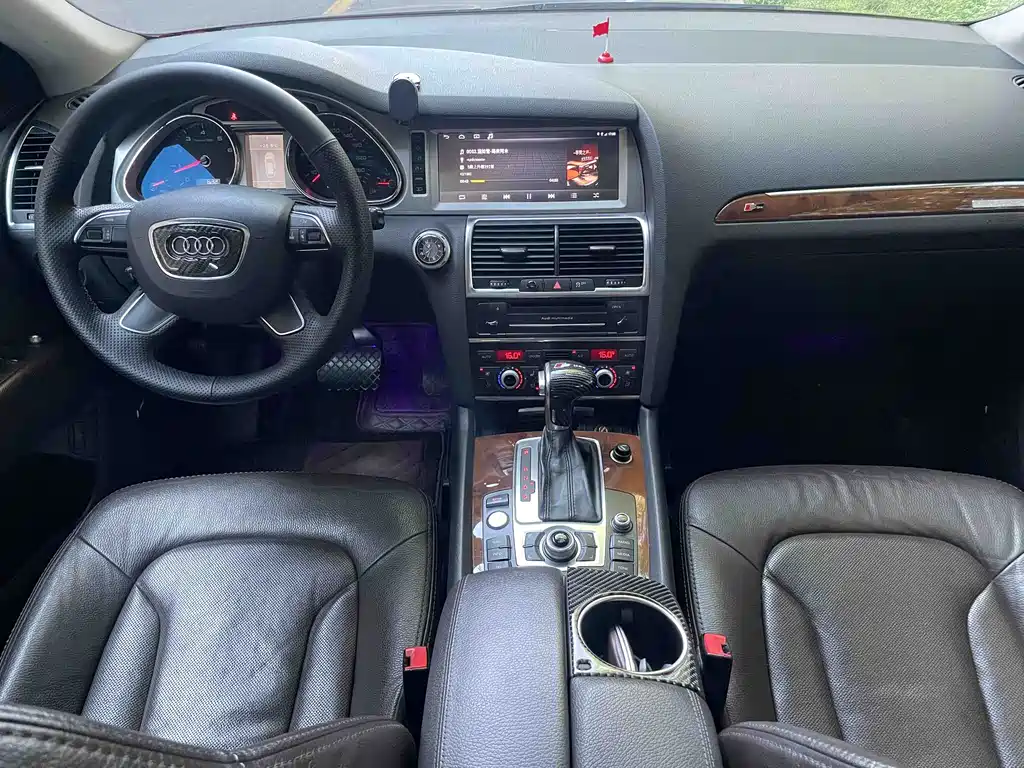 Audi Q7 2015 — фото 14