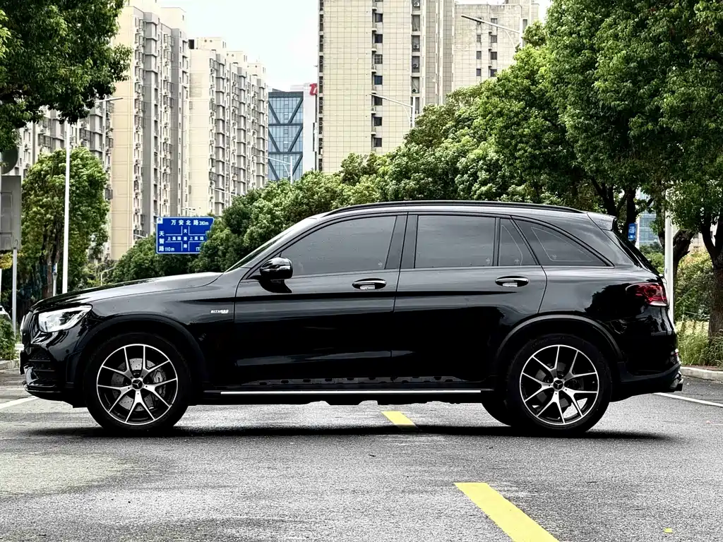 Mercedes-Benz GLC AMG 2022 — фото 3