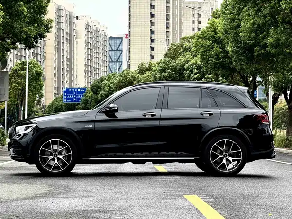 Mercedes-Benz GLC AMG 2022