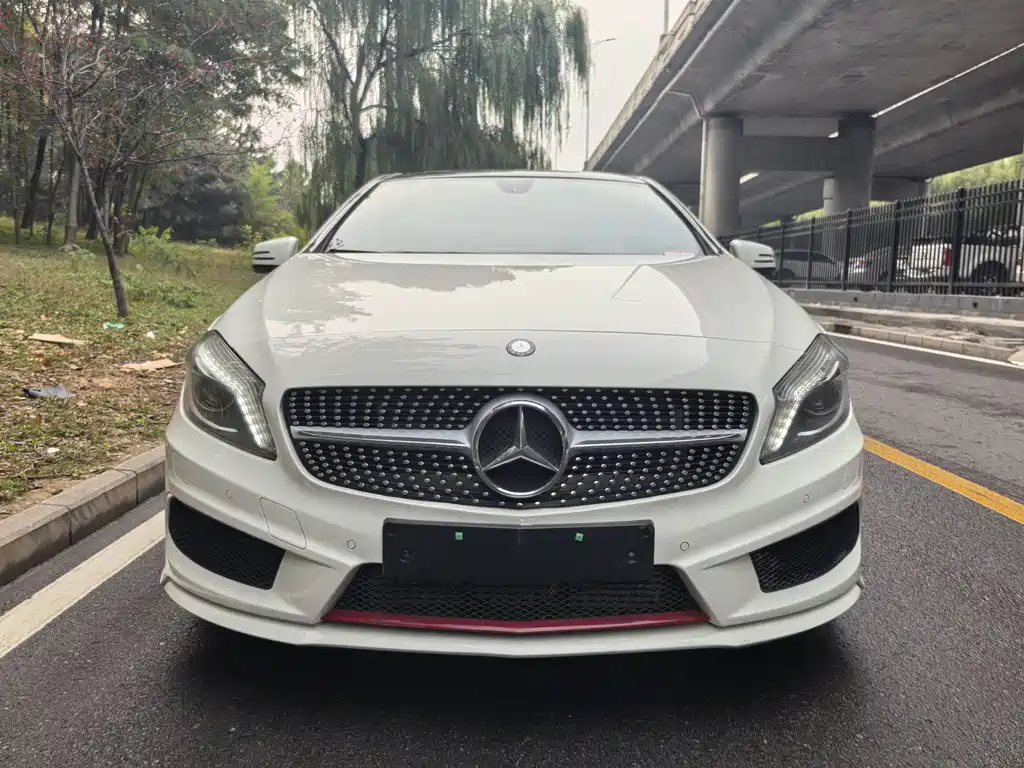 Mercedes-Benz A-Class 2018 — фото 2