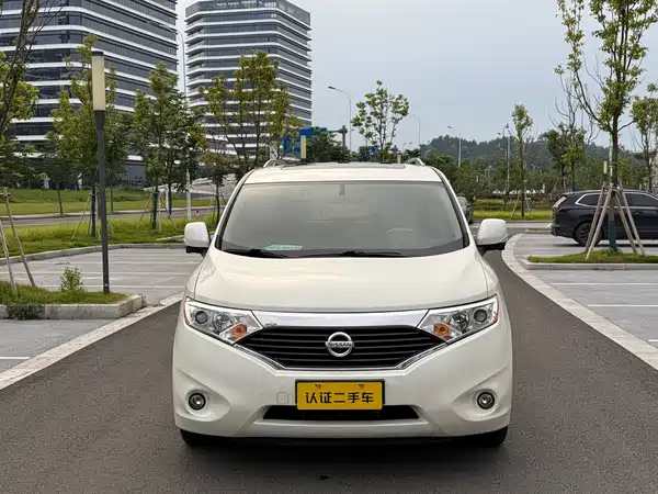 Nissan Quest 2015