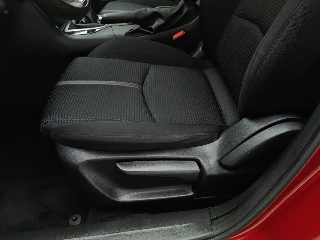 Mazda 3 Axela 2018 — фото 20