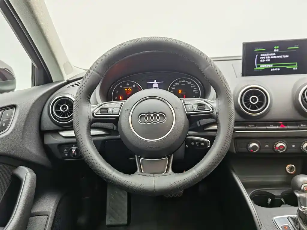 Audi A3 2017 — фото 11
