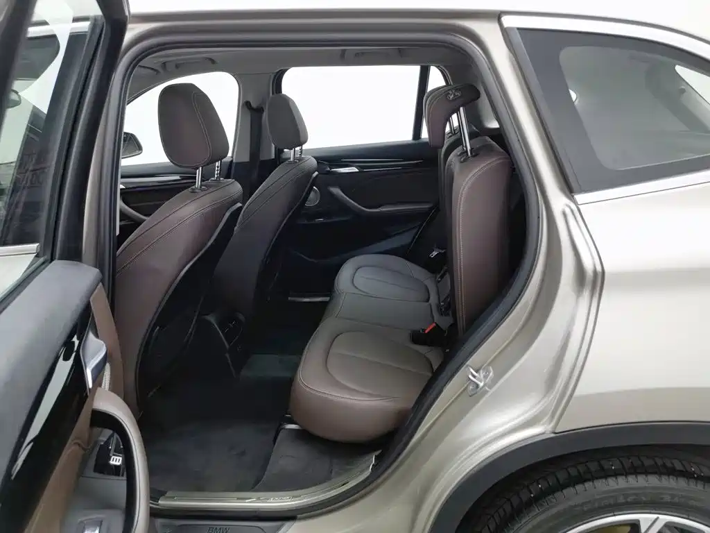 BMW X1 2020 — фото 15