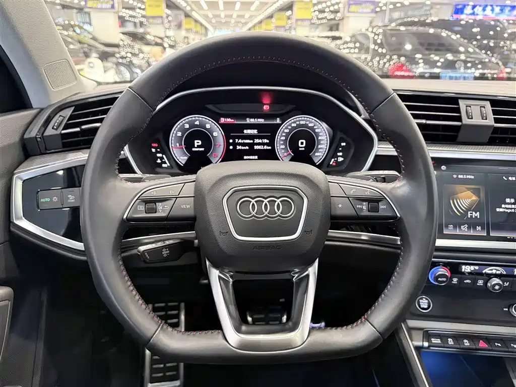 Audi Q3 2022 — фото 18