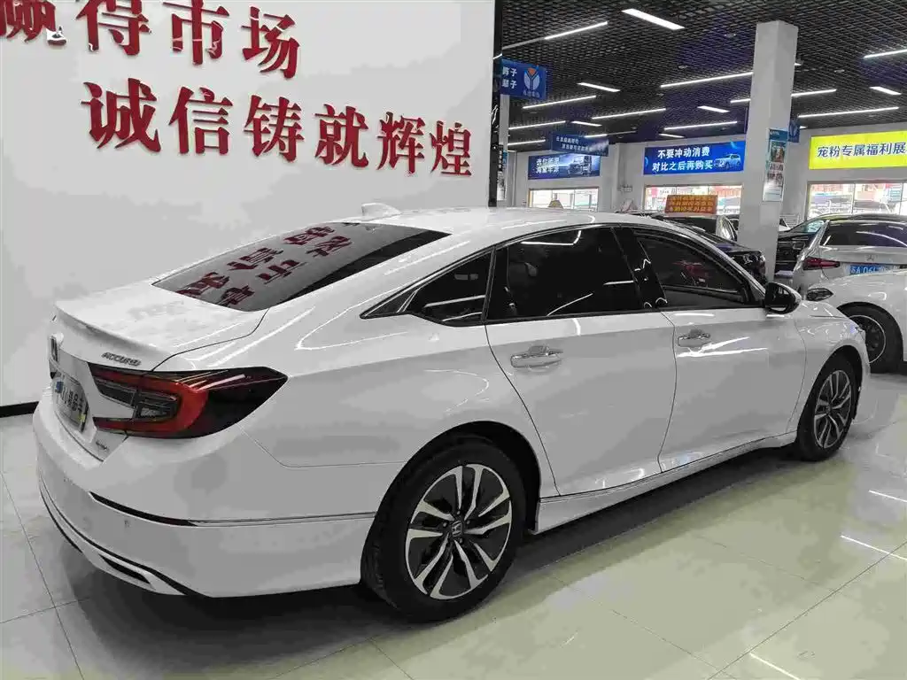 Honda Accord 2023 — фото 6