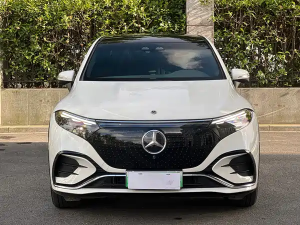 Mercedes-Benz EQS SUV 2025
