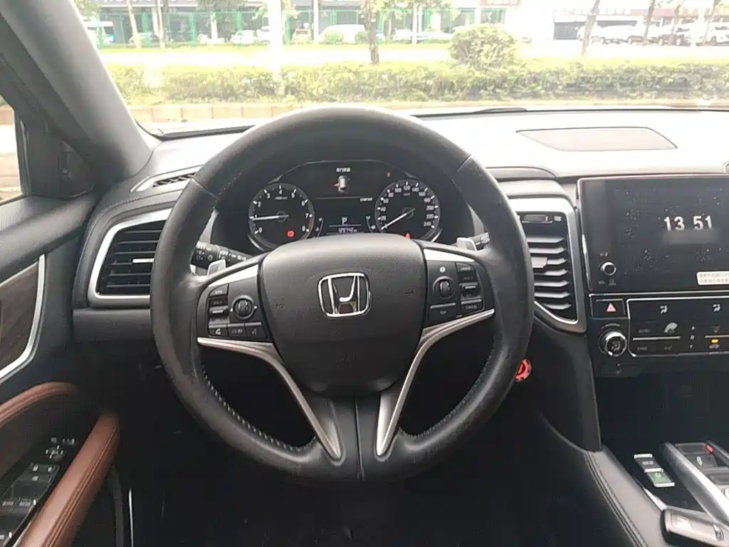 Honda UR-V 2018 — фото 11