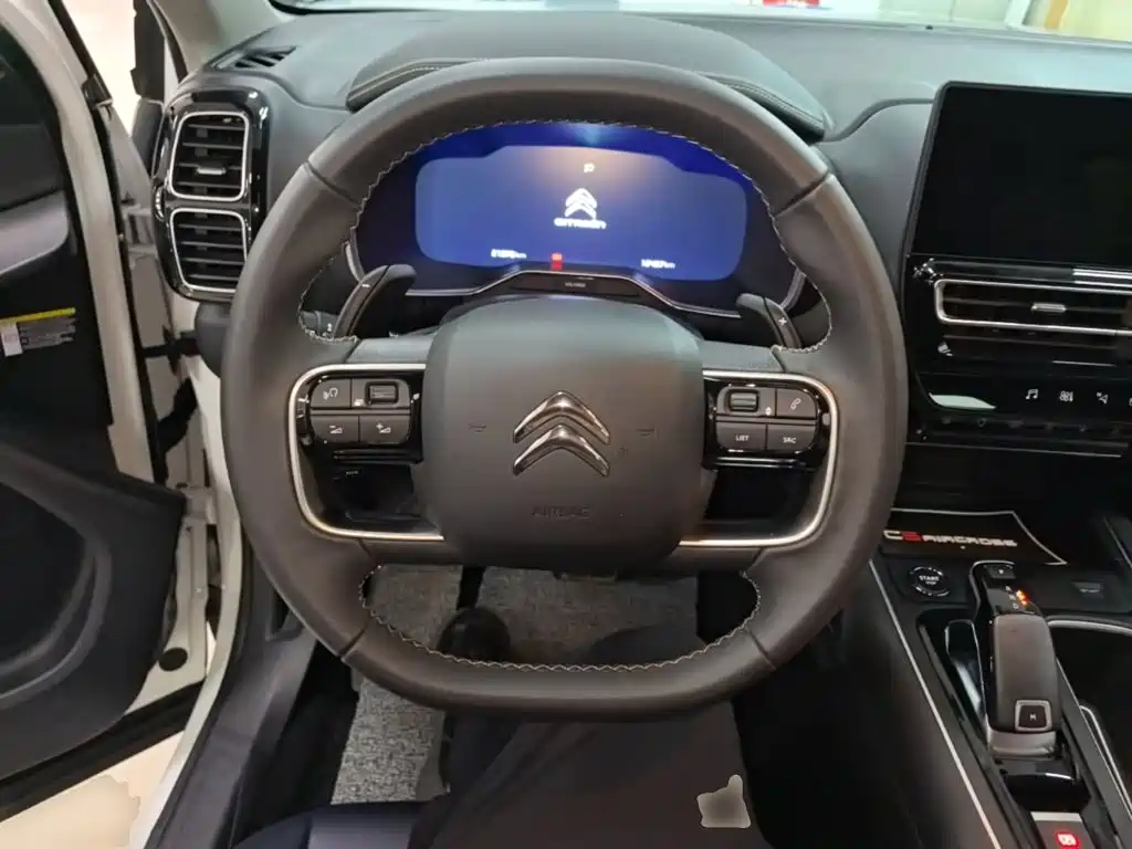 Citroën C5 Aircross 2025 — фото 11