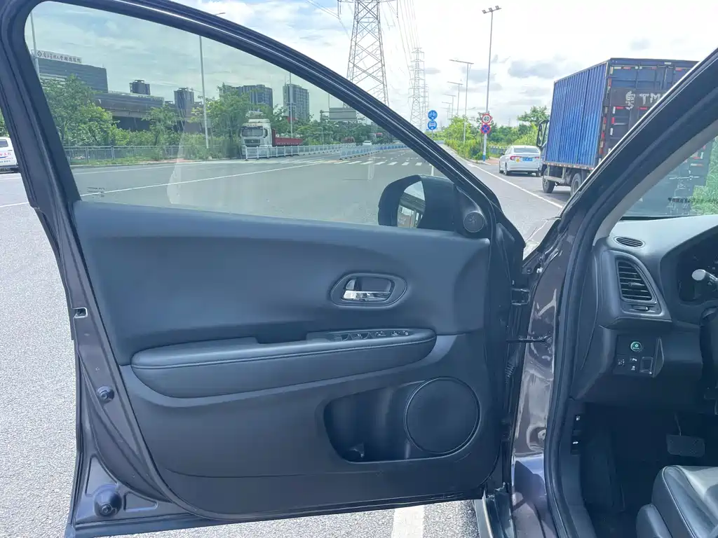 Honda Vezel 2020 — фото 11