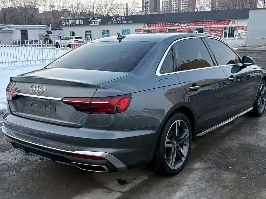 Audi A4L 2021 — фото 9