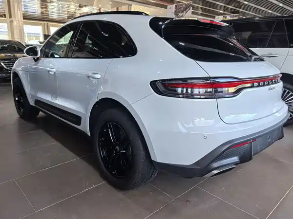 Porsche Macan 2024