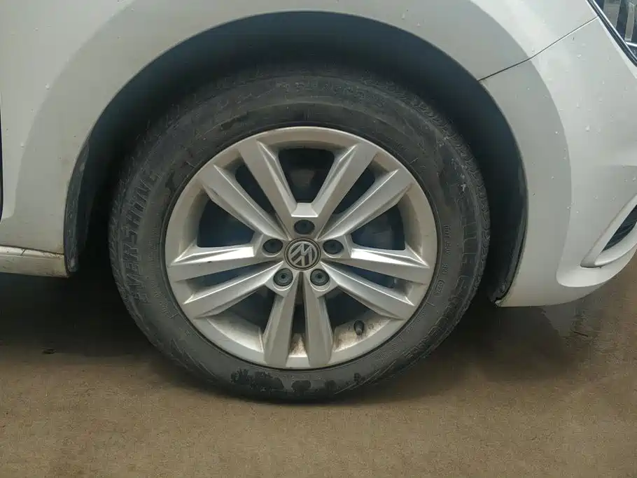 Volkswagen Santana 2016