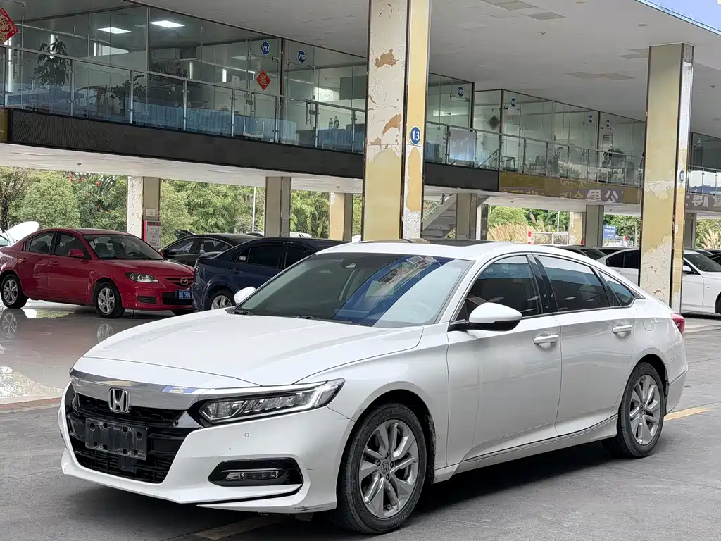 Honda Accord 2019 — фото 1