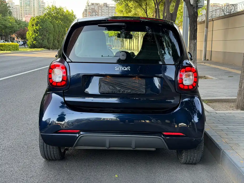 smart Fortwo 2017 — фото 4