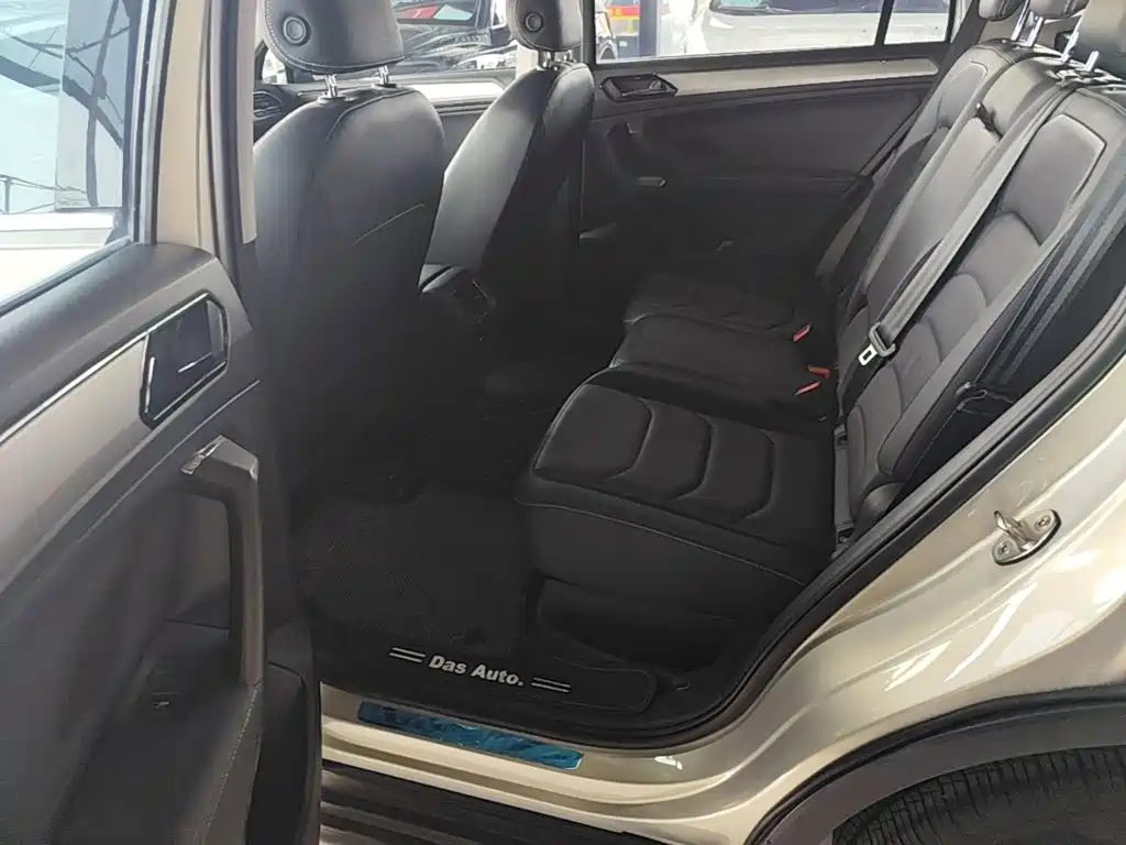 Volkswagen Tiguan L 2017 — фото 17