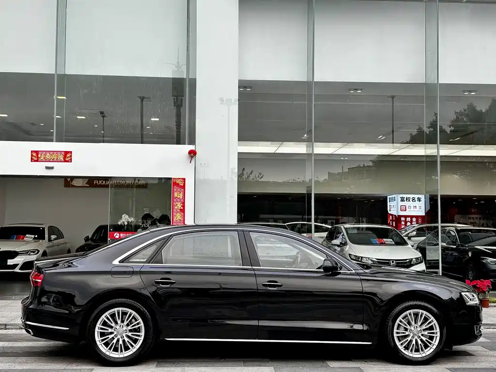 Audi A8 2016 — фото 3