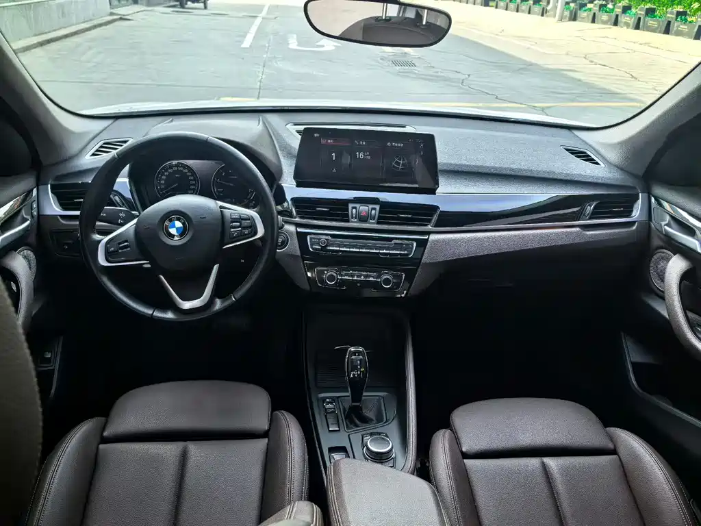 BMW X1 2022 — фото 8