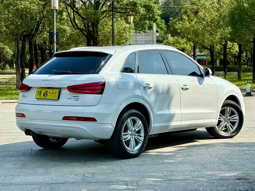 Audi Q3 2015 — фото 6