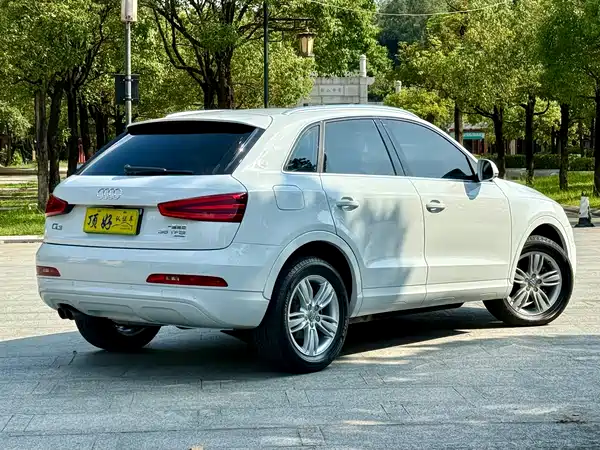Audi Q3 2015