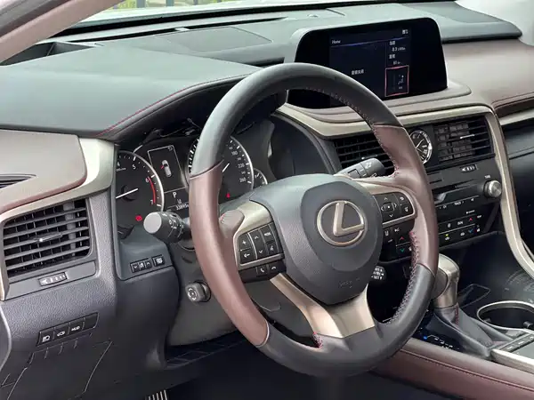 Lexus RX 2022