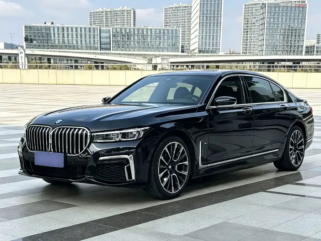 BMW 7 Series 2020 — фото 1