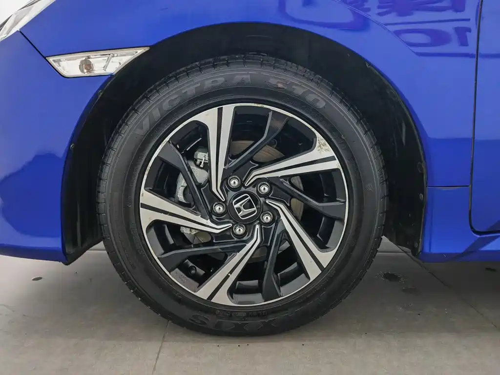 Honda Civic 2019 — фото 17