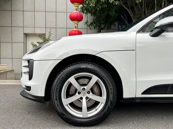 Porsche Macan 2020