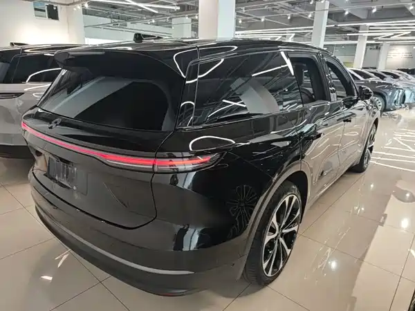 NIO ES8 2023