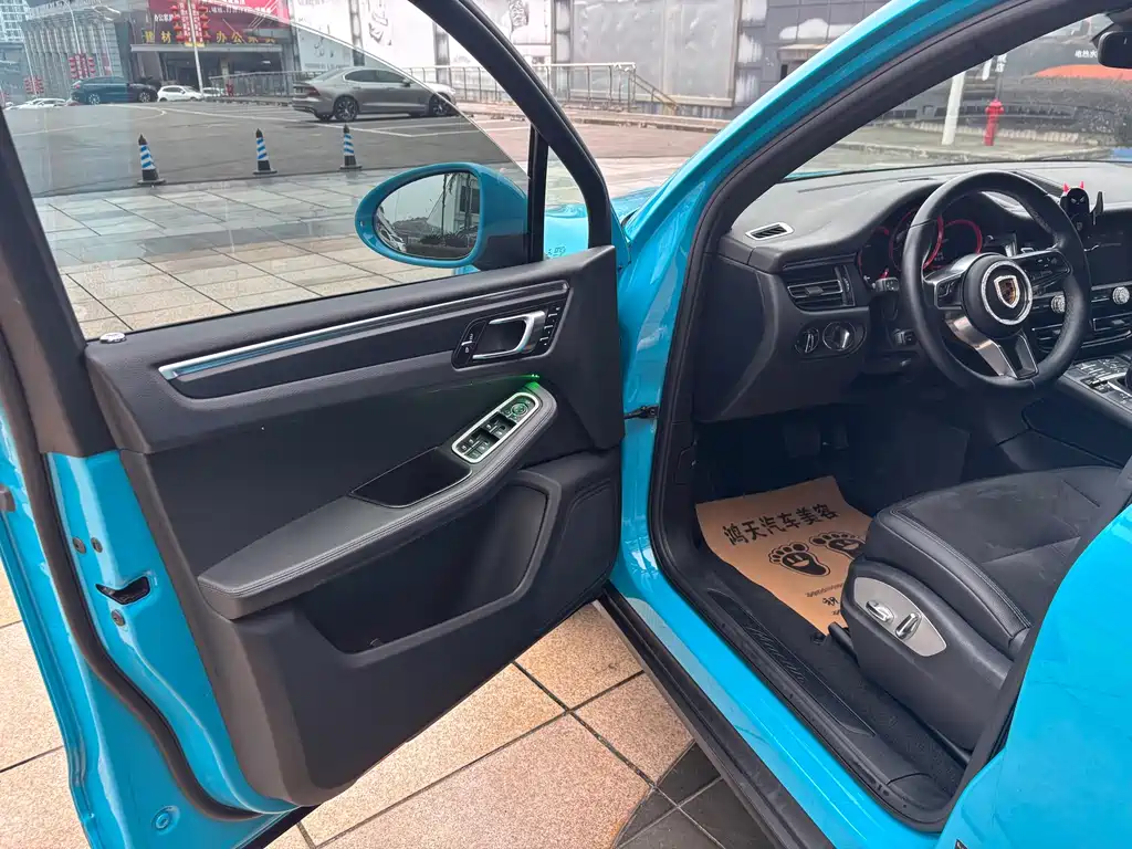 Porsche Macan 2020 — фото 13
