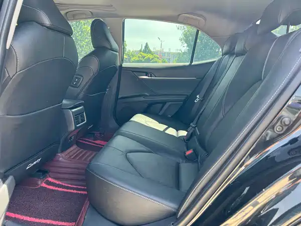 Toyota Camry 2021