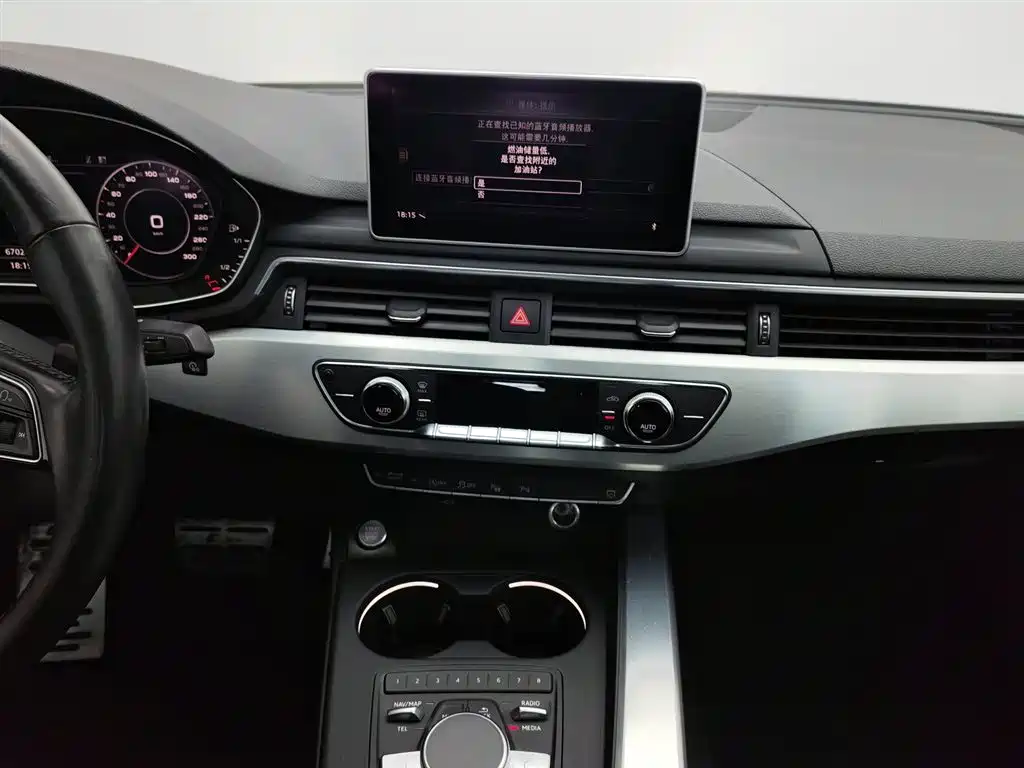 Audi A4L 2019 — фото 12