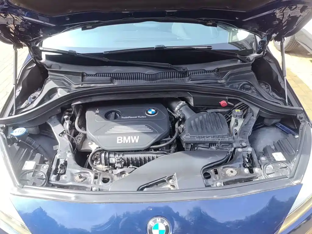 BMW 2 Series Active Tourer 2017 — фото 20