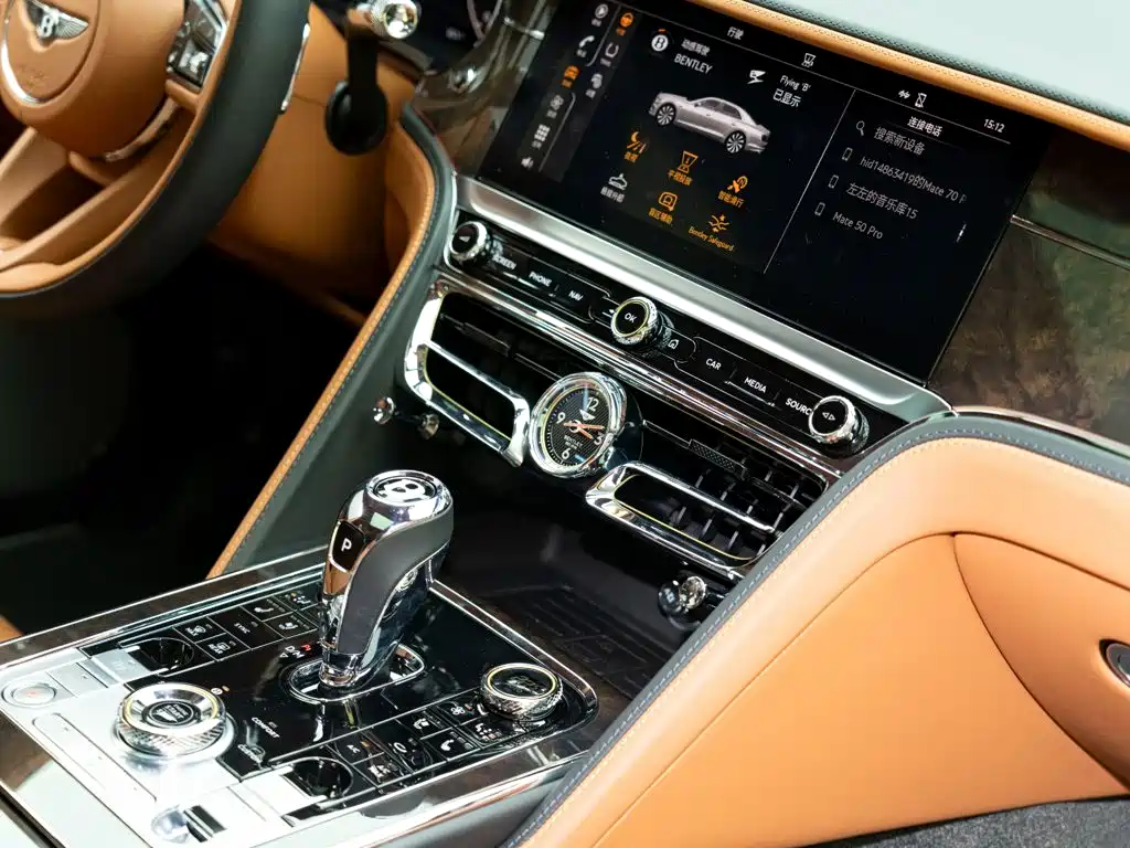 Bentley Flying Spur 2022 — фото 18