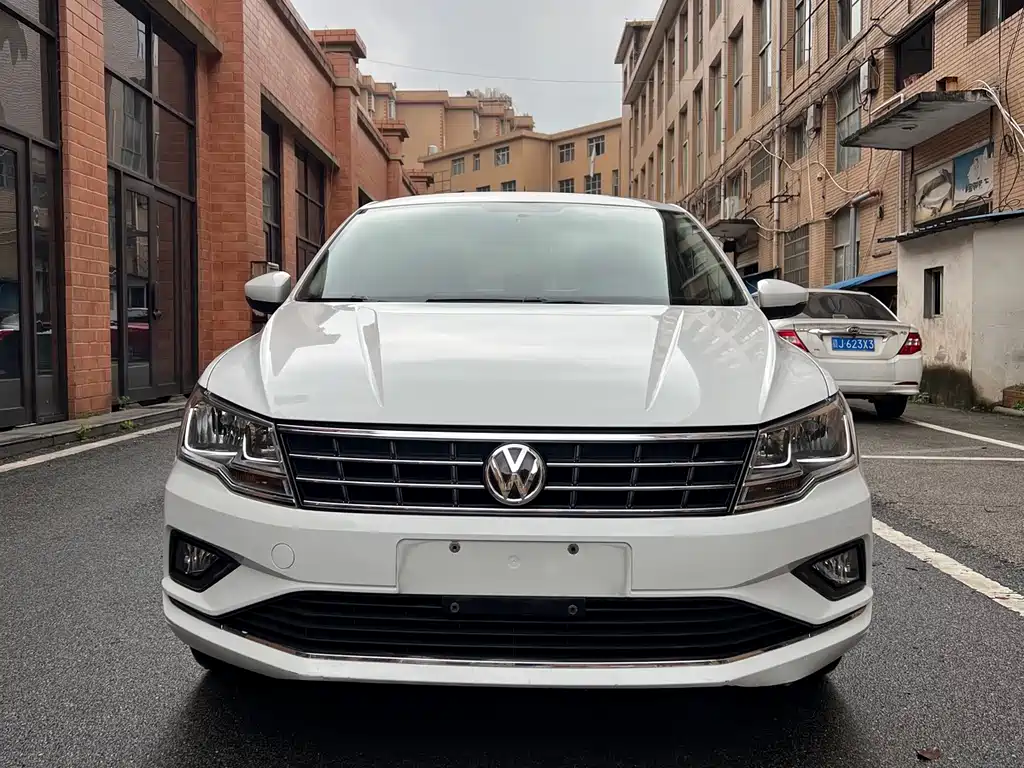Volkswagen Jetta 2019 — фото 2