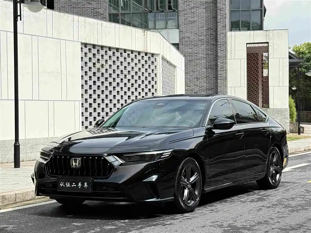 Honda Inspire 2025 — фото 3