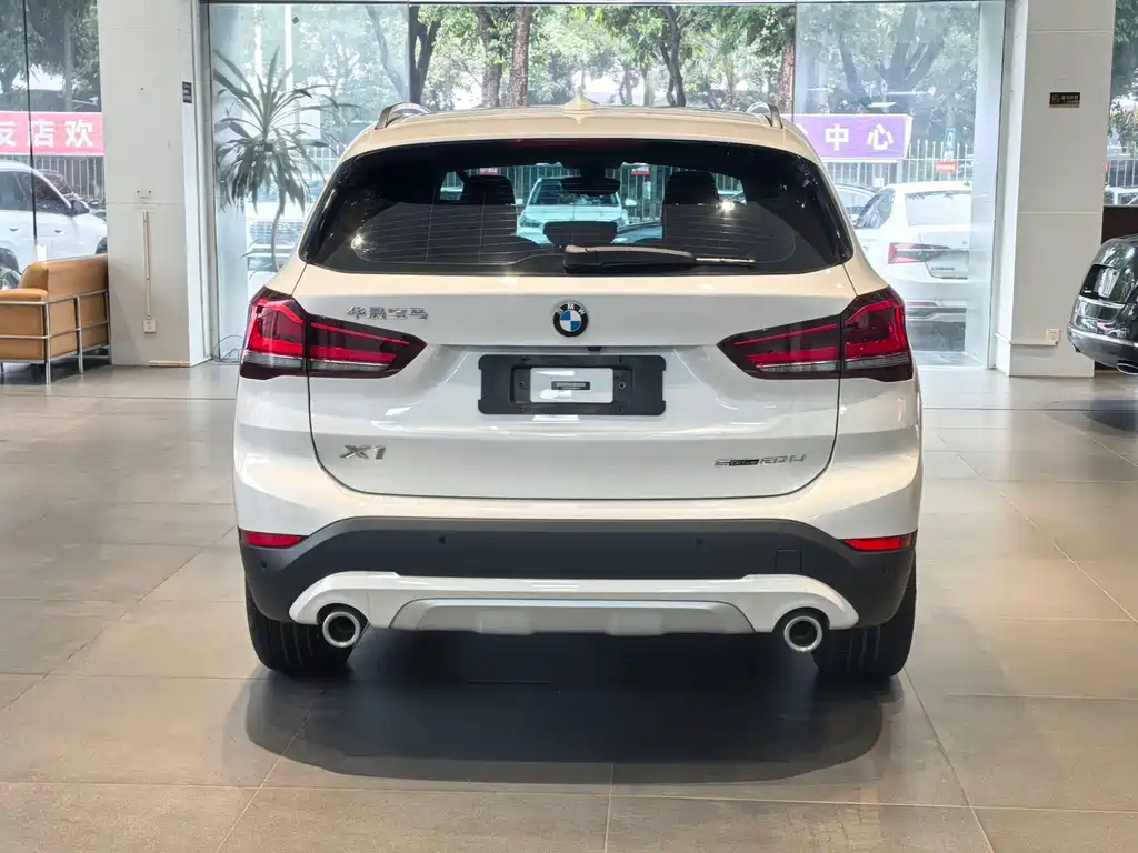 BMW X1 2022 — фото 6