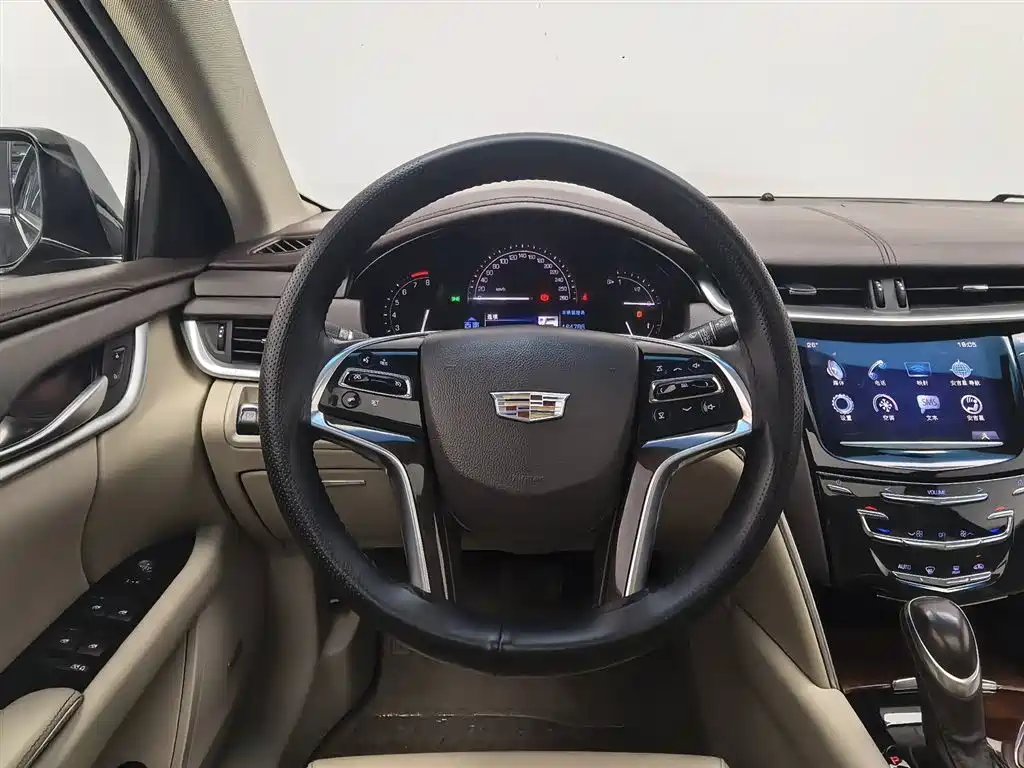 Cadillac XTS 2017 — фото 11