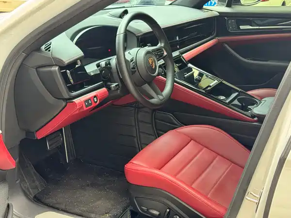 Porsche Panamera 2024