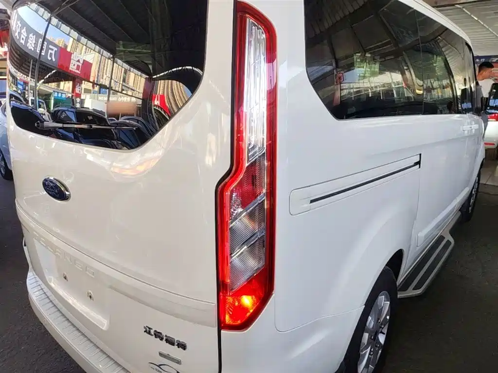 Ford Tourneo 2021 — фото 8