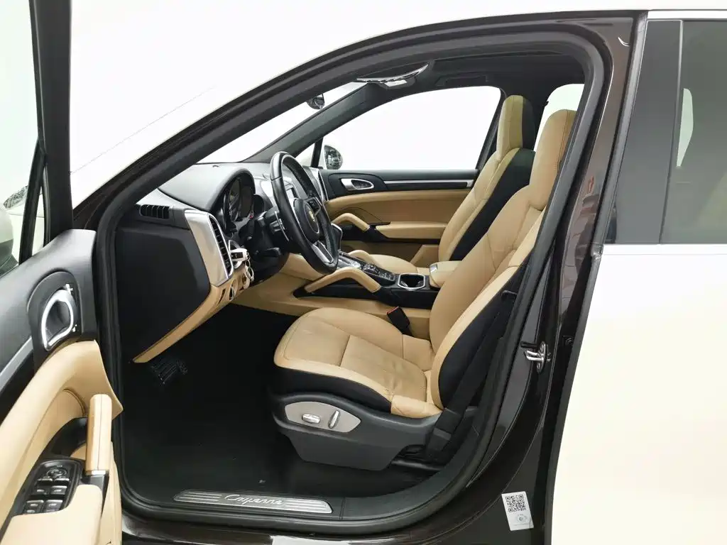Porsche Cayenne 2015 — фото 10