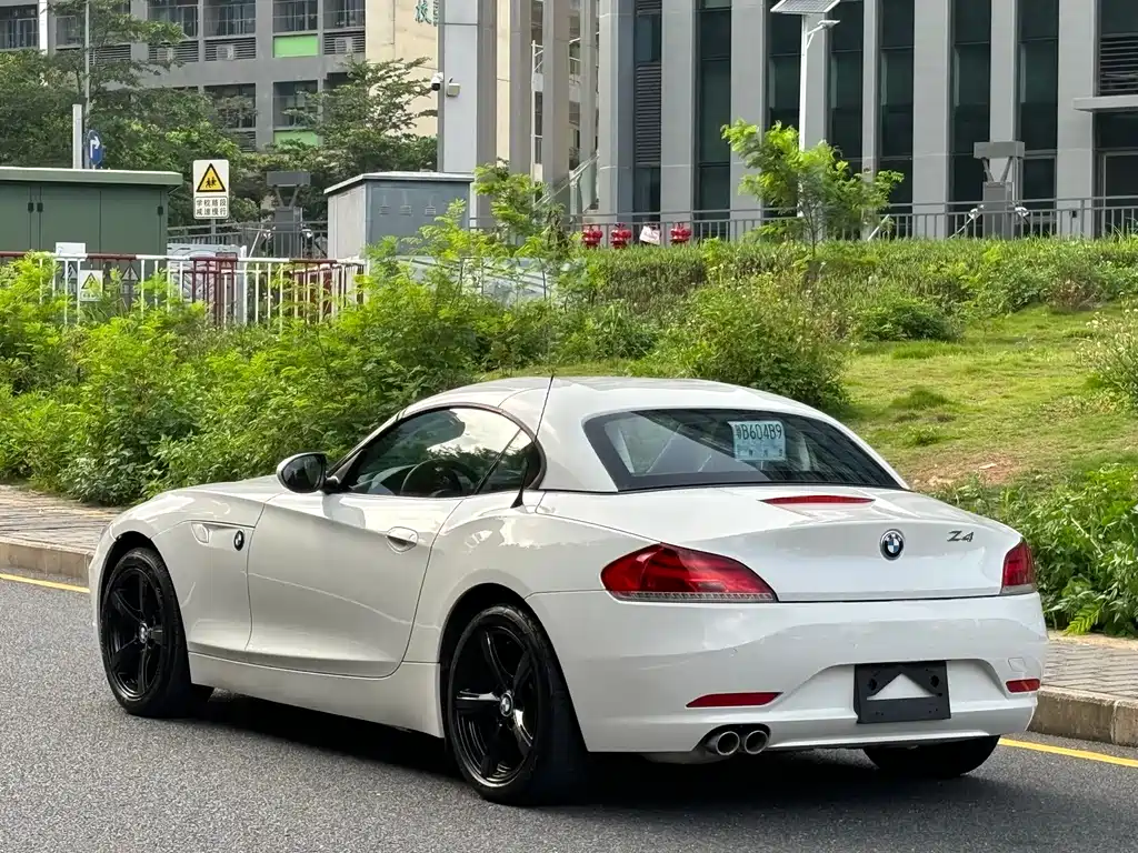 BMW Z4 2013 — фото 18