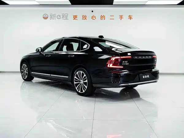 Volvo S90 2024