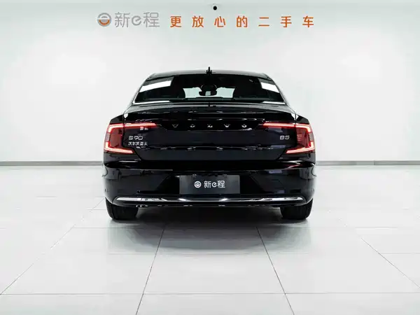Volvo S90 2024
