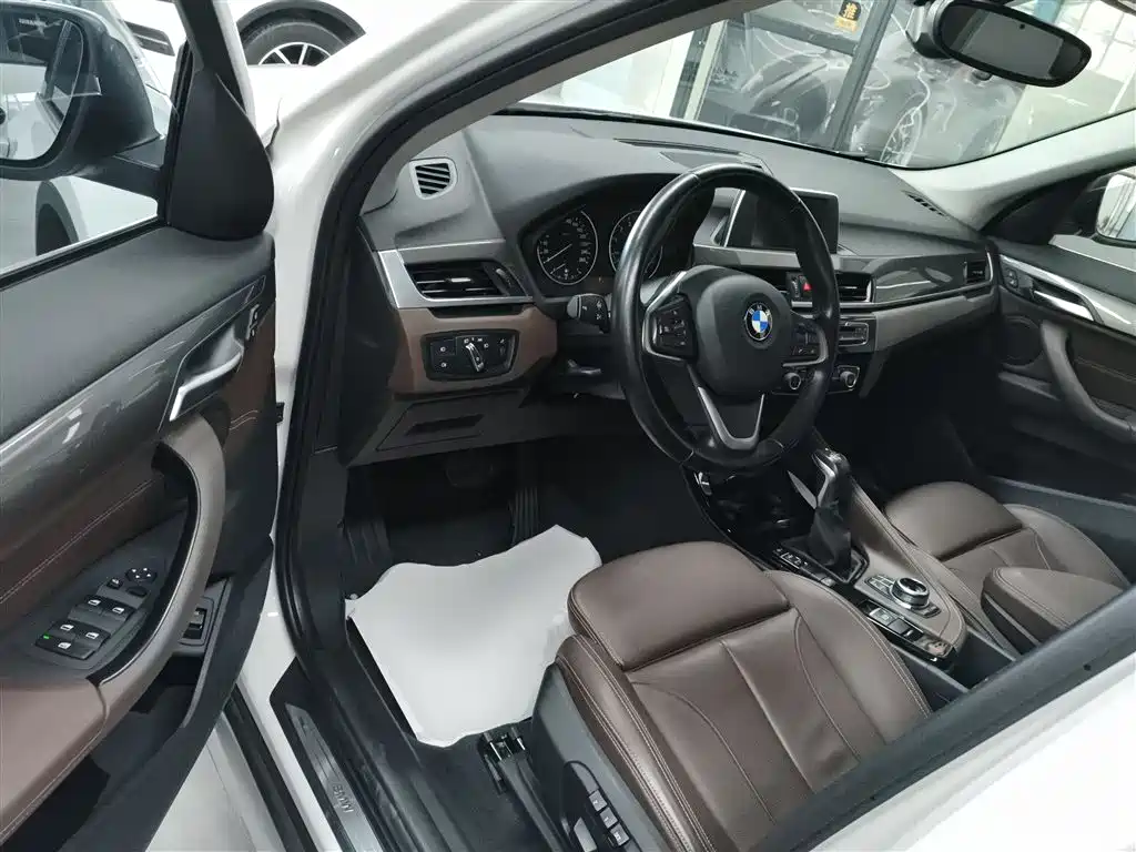 BMW X1 2017 — фото 16