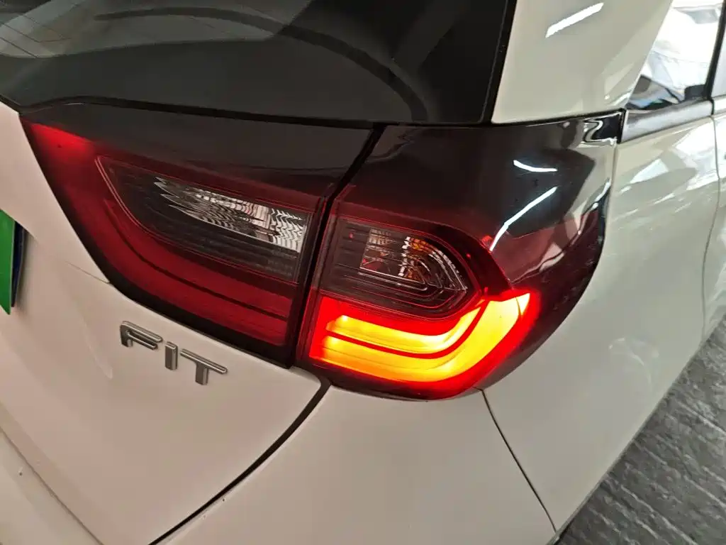 Honda Fit 2023 — фото 8