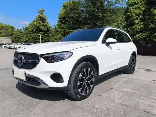 Mercedes-Benz GLC 2023