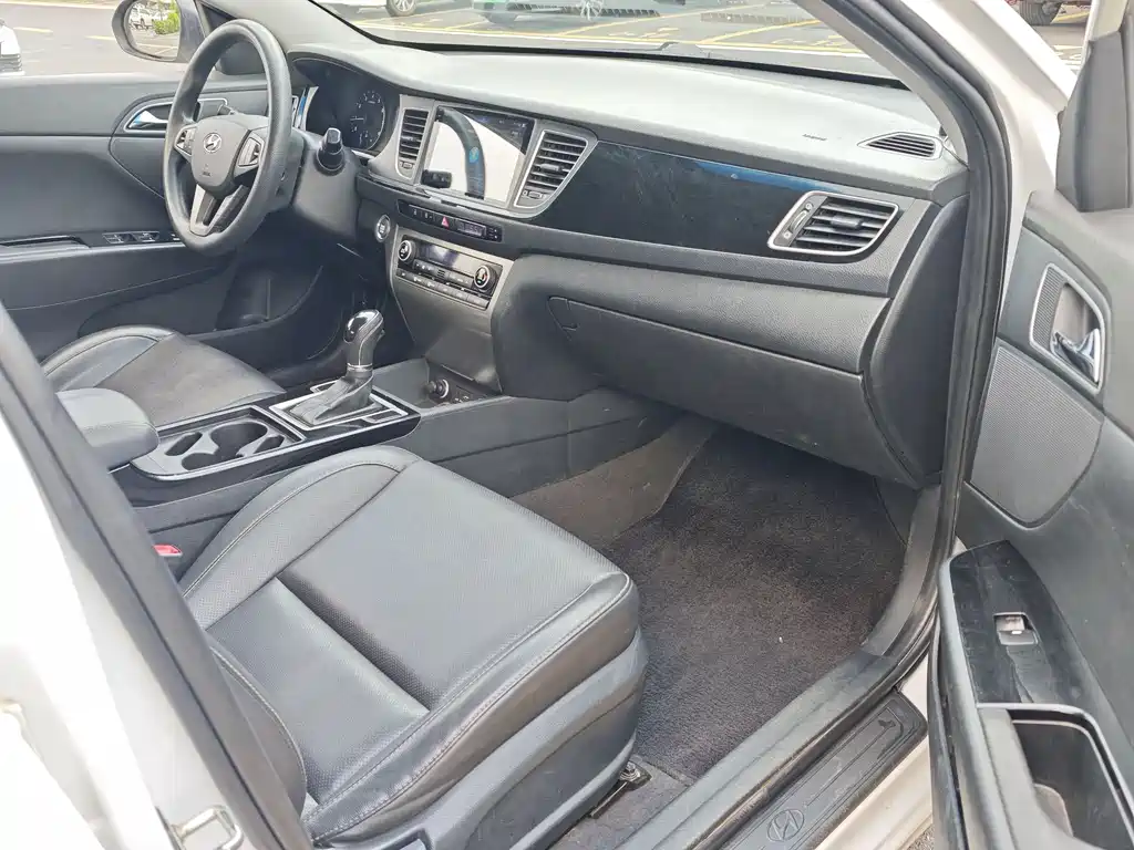 Hyundai Mistra 2015 — фото 6